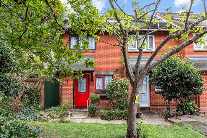 2 Bedroom End Terrace House For Sale In Carlisle Way, London, SW17