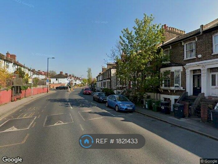 2 Bedroom Flat To Rent In Shardeloes Road, London, SE14