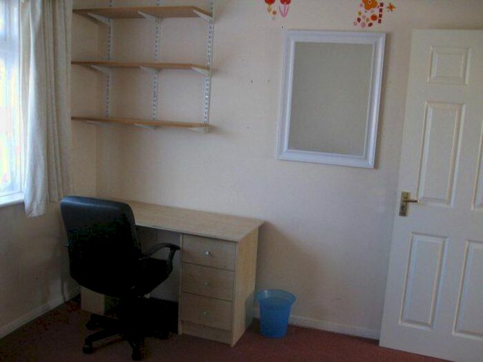 4 Bedroom Semi-Detached House To Rent In Sussex Avenue, Canterbury, Kent, CT1