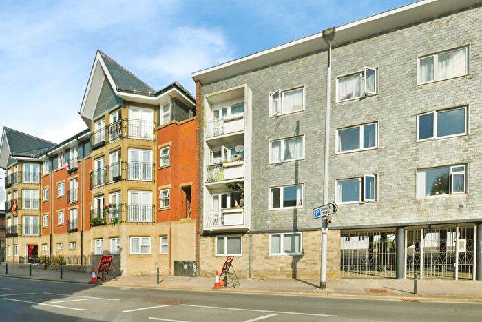 3 Bedroom Flat For Sale In Vauxhall Street, Plymouth, PL4