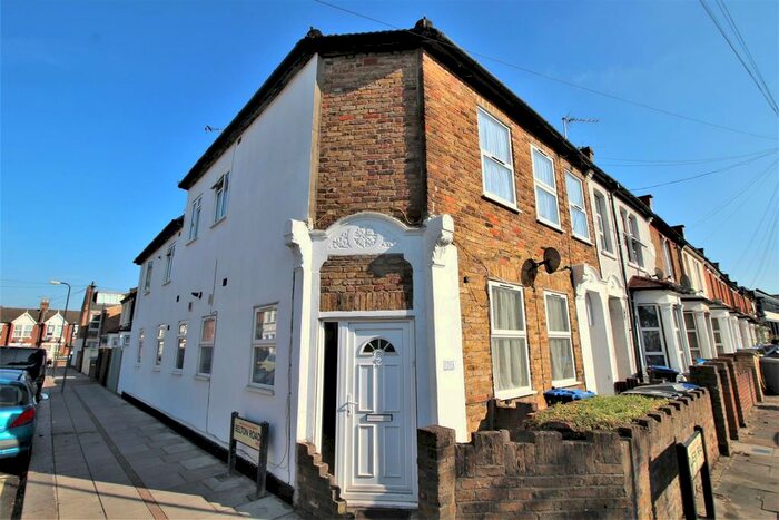 1 Bedroom Flat To Rent In Villiers Road, London, NW2