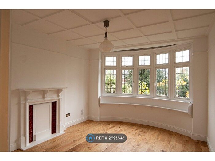 2 Bedroom Flat To Rent In Perry Vale, London, SE23