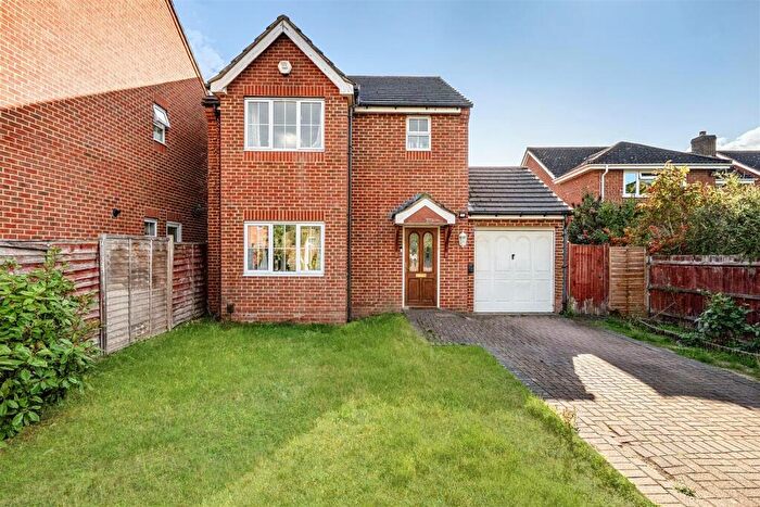3 Bedroom Detached House For Sale In Arne Close, Winnersh, Berkshire, RG41