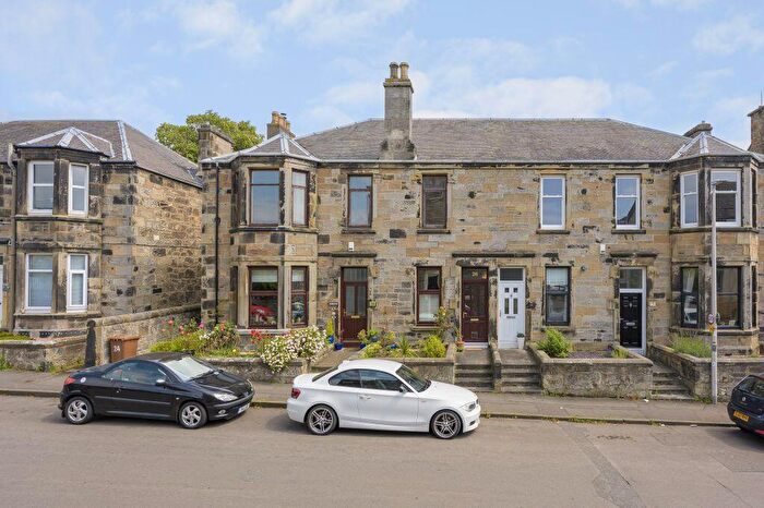 3 Bedroom Flat For Sale In Millhill Street, Dunfermline, KY11