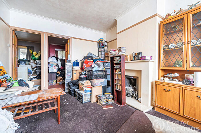 2 Bedroom Bungalow For Sale In Fairhome Close, Gosport, Hampshire, PO12