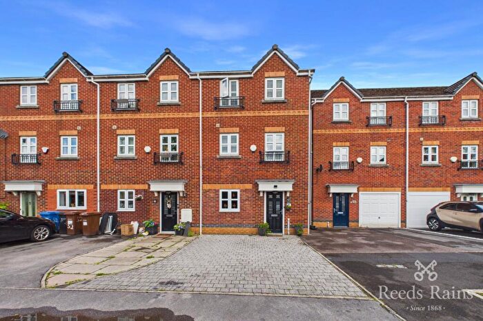 3 Bedroom End Of Terrace House For Sale In Dysart Street, Great Moor, Stockport, Cheshire, SK2