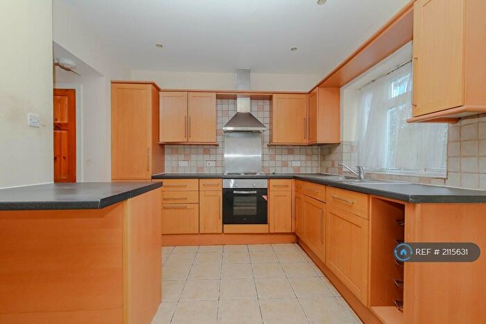 3 Bedroom Terraced House To Rent In Kingsfield Drive, Enfield, EN3