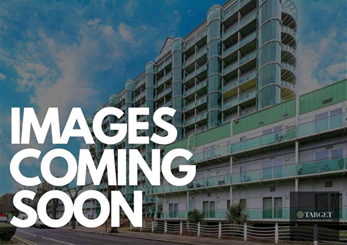 2 Bedroom Flat To Rent In Sydney Road, Enfield, EN2