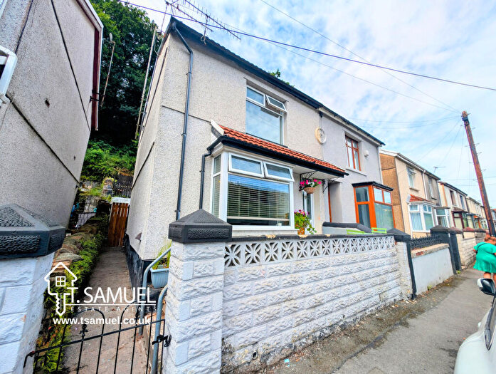 3 Bedroom Semi-Detached House For Sale In Abercynon Road, Abercynon, CF45