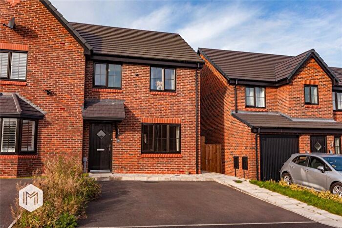 3 Bedroom Semi Detached House For Sale In Coalfield Avenue, Boothstown, Worsley, Manchester, M28