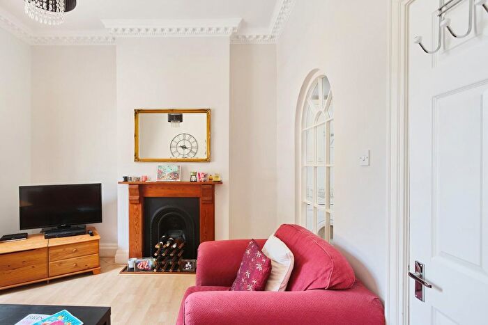 2 Bedroom Flat For Sale In Park Place, Clifton, BS8