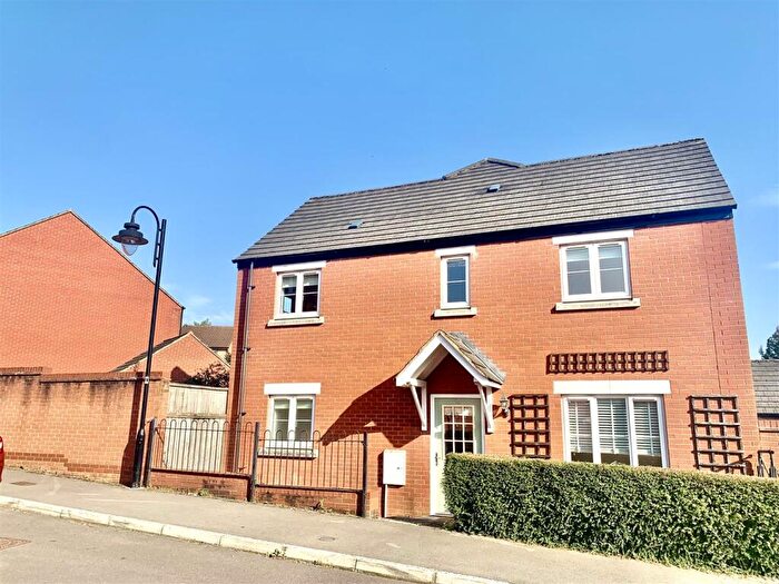 4 Bedroom Detached House To Rent In Devizes, SN10