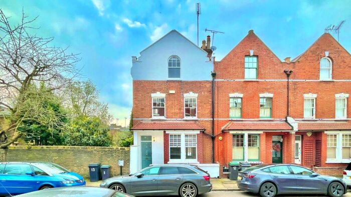 4 Bedroom House To Rent In North Hill Avenue, Highgate, N6