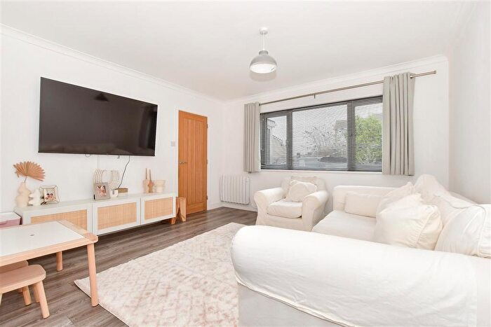 3 Bedroom End Of Terrace House For Sale In Hillcrest Road, Rookley, Isle Of Wight, PO38