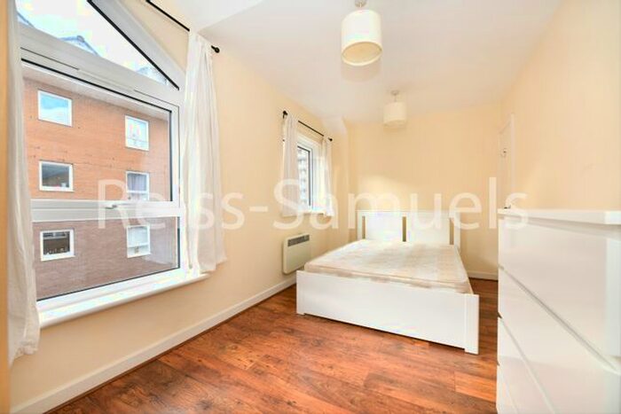 5 Bedroom Town House To Rent In Cyclops Mews., Canary Wharf, E14
