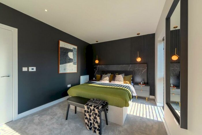 3 Bedroom End Of Terrace House To Rent In Windrow Close, Airie, Bolton, LE3