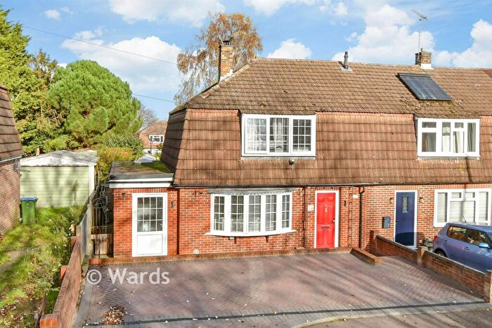 4 Bedroom End Of Terrace House For Sale In Irvine Road, Higham, Rochester, Kent, ME3