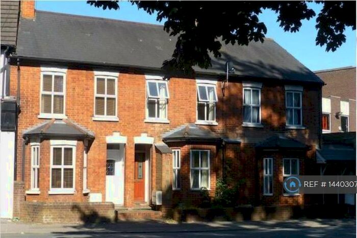 2 Bedroom Terraced House To Rent In High Street, Aldershot, GU12