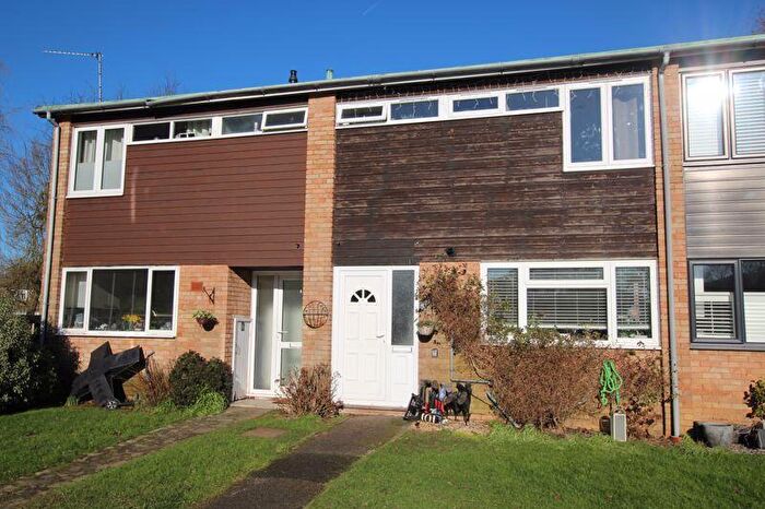 3 Bedroom House For Sale In Beaumont Square, Cranleigh, GU6