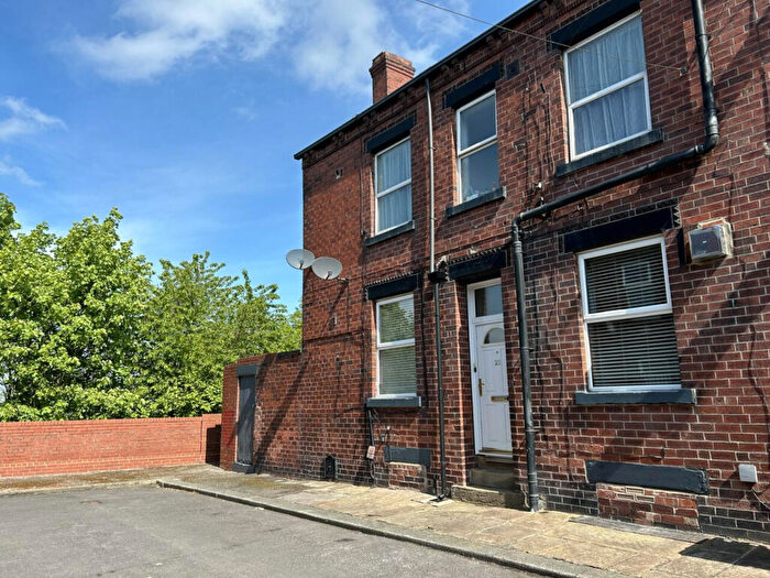 1 Bedroom Apartment To Rent In Noster View, Leeds, West Yorkshire, LS11