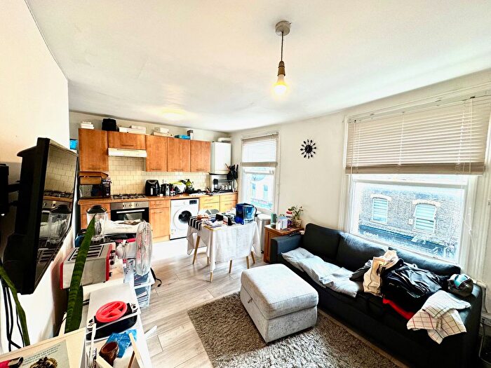 1 Bedroom Flat To Rent In West Green Road, London, N15