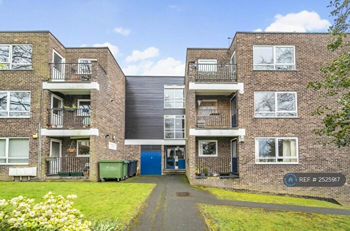 2 Bedroom Flat To Rent In Stainbeck Lane, Leeds, LS7