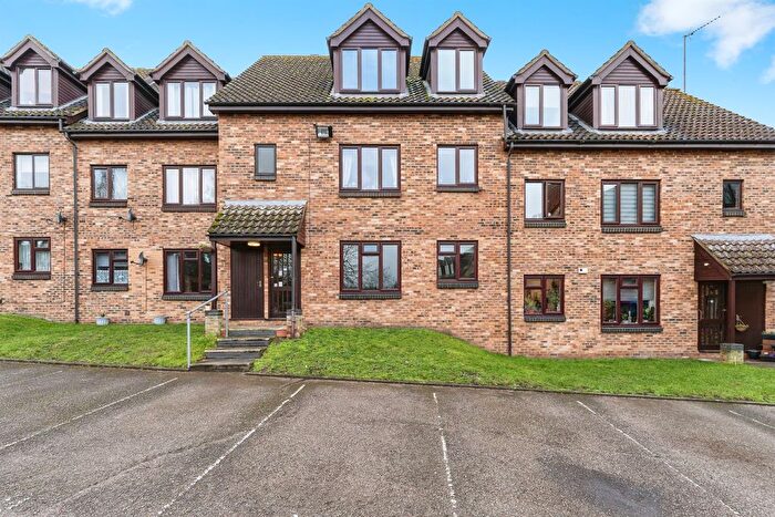 2 Bedroom Flat For Sale In Leamon Court, Brandon, IP27