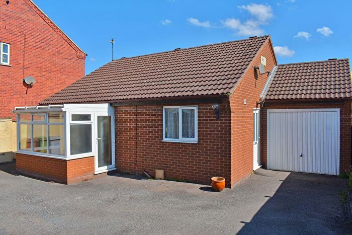 2 Bedroom Detached Bungalow For Sale In London Road, Balderton, NG24