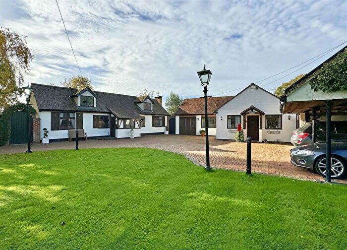 7 Bedroom Detached Bungalow For Sale In Gransmore Green, Felsted, Dunmow, CM6
