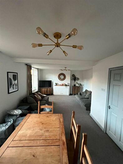 3 Bedroom End Of Terrace House To Rent In Nunts Lane, Holbrooks, Coventry, CV6