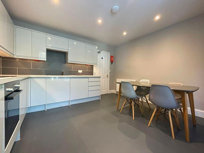 4 Bedroom Terraced House To Rent In Ditchling Road, Brighton, BN1