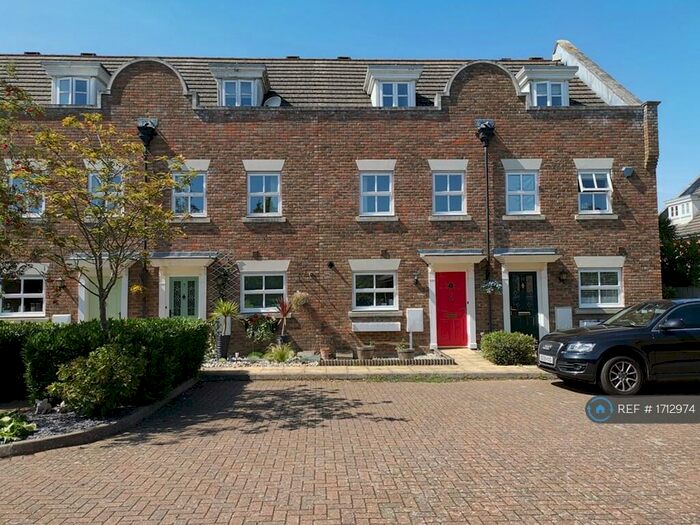 3 Bedroom Terraced House To Rent In Winston Avenue, Kings Hill, West Malling, ME19