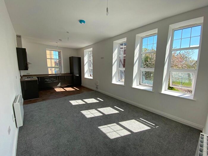 1 Bedroom Flat To Rent In Woodlands Village, Sandal, Wakefield, WF1