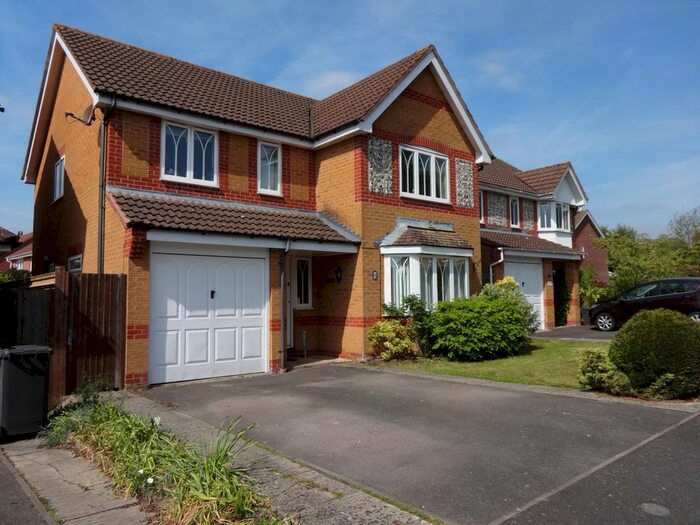 4 Bedroom Detached House To Rent In Harebell Drive, Thatcham, RG18