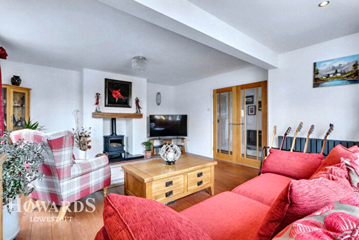 3 Bedroom Detached Bungalow For Sale In Gunton St Peters Avenue, Lowestoft, NR32