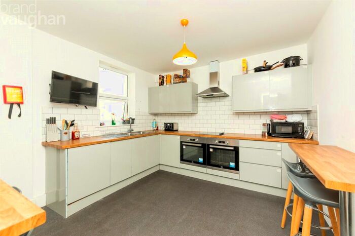 6 Bedroom Terraced House To Rent In Brading Road, Brighton, BN2