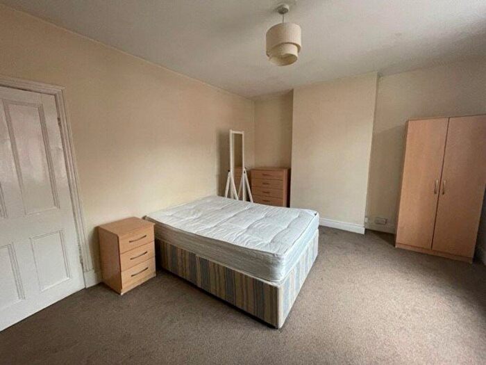 4 Bedroom Terraced House To Rent In Hartopp Road, Leicester, LE2