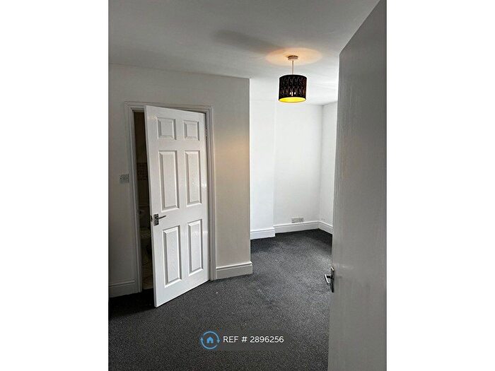2 Bedroom Flat To Rent In Princes Drive, Colwyn Bay, LL29