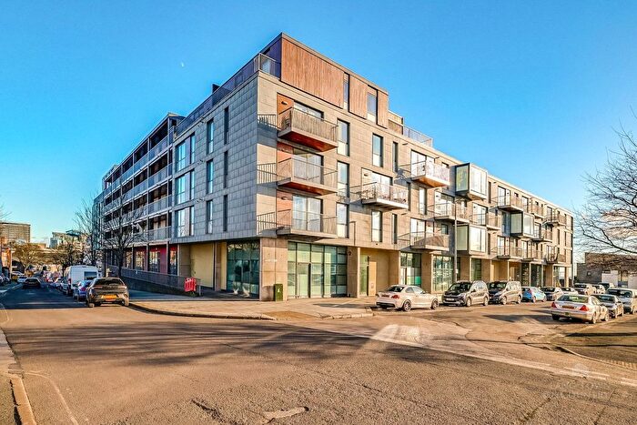 2 Bedroom Flat For Sale In Hobart Street, Millbay, Plymouth, PL1