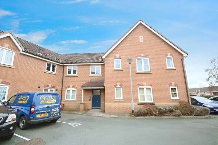2 Bedroom Flat For Sale In Field Farm Road, Belgrave, Tamworth, B77