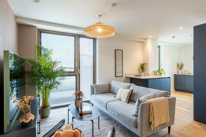 3 Bedroom Flat To Rent In Flat, Kangaroo Works, Rockingham Street, Sheffield, S1