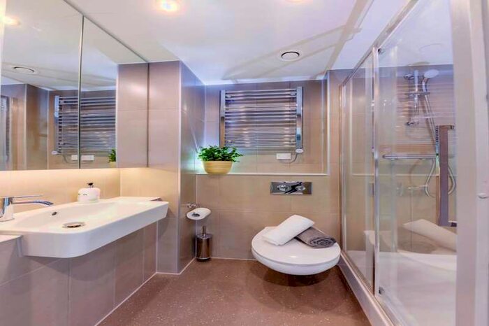 Apartment To Rent In Harvest Road, Englefield Green, Egham, Surrey, TW20