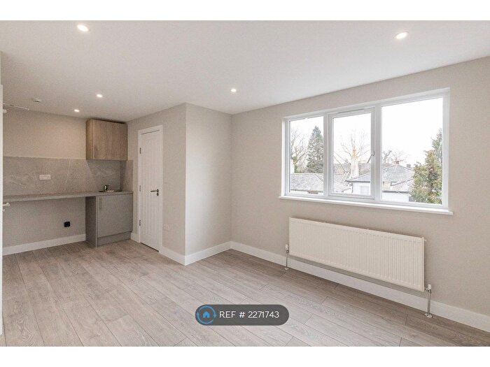 Studio To Rent In Addlestone, Addlestone, KT15