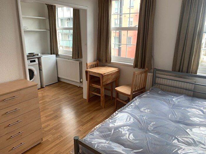 Studio To Rent In New Parade, High Street, Yiewsley, West Drayton, UB7