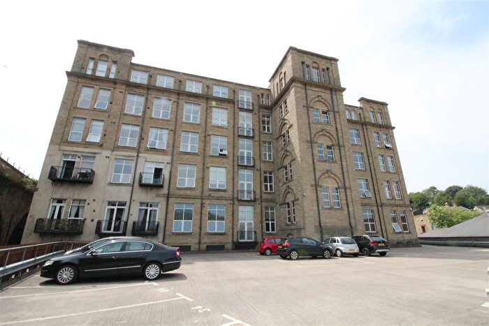 1 Bedroom Flat To Rent In Sprinkwell Mill, Dewsbury, WF13