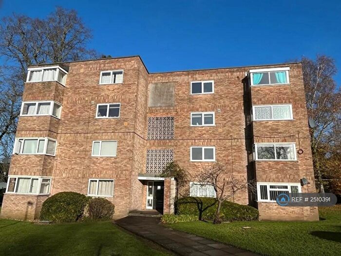 2 Bedroom Flat To Rent In Frescade Crescent, Basingstoke, RG21