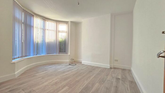 3 Bedroom Semi-Detached House To Rent In Retford Road, Sheffield, S13