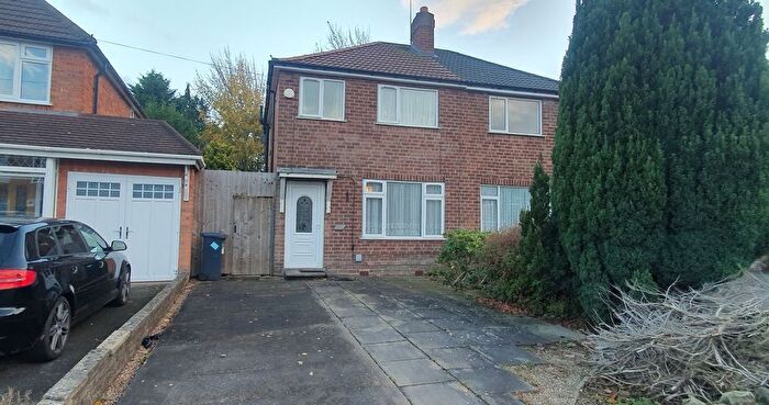 3 Bedroom Semi-Detached House For Sale In Middleton Road, Shirley, Solihull, West Midlands, B90