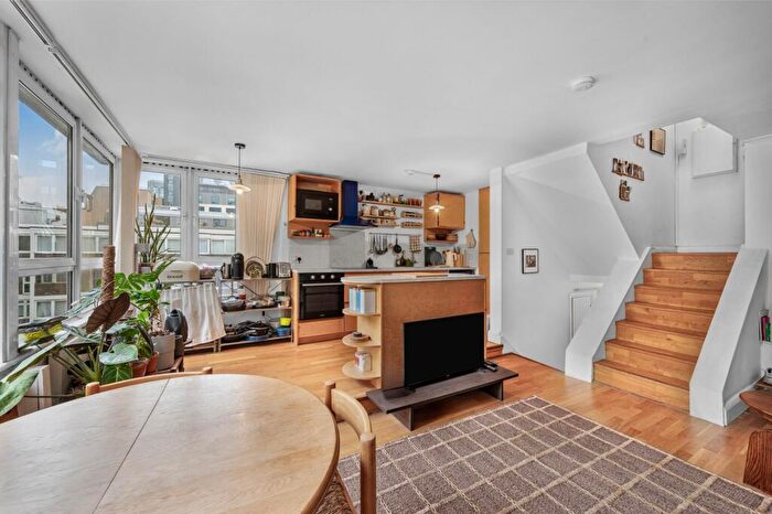 2 Bedroom Flat For Sale In Braithwaite House, Bunhill Row, EC1Y