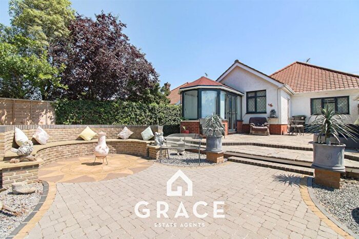 3 Bedroom Detached Bungalow For Sale In Temple Road, Ipswich, IP3